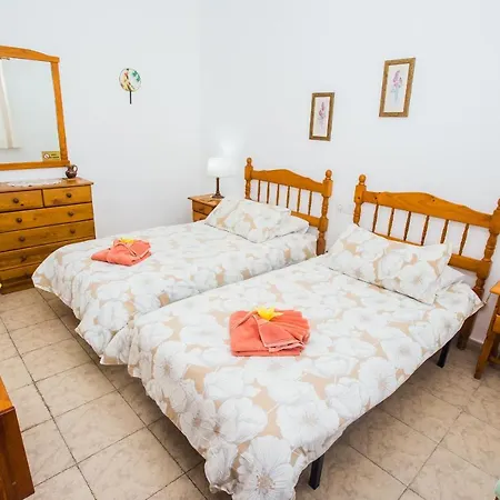 מלון Beautiful 2 Bed With Large Pool Casa Manana *